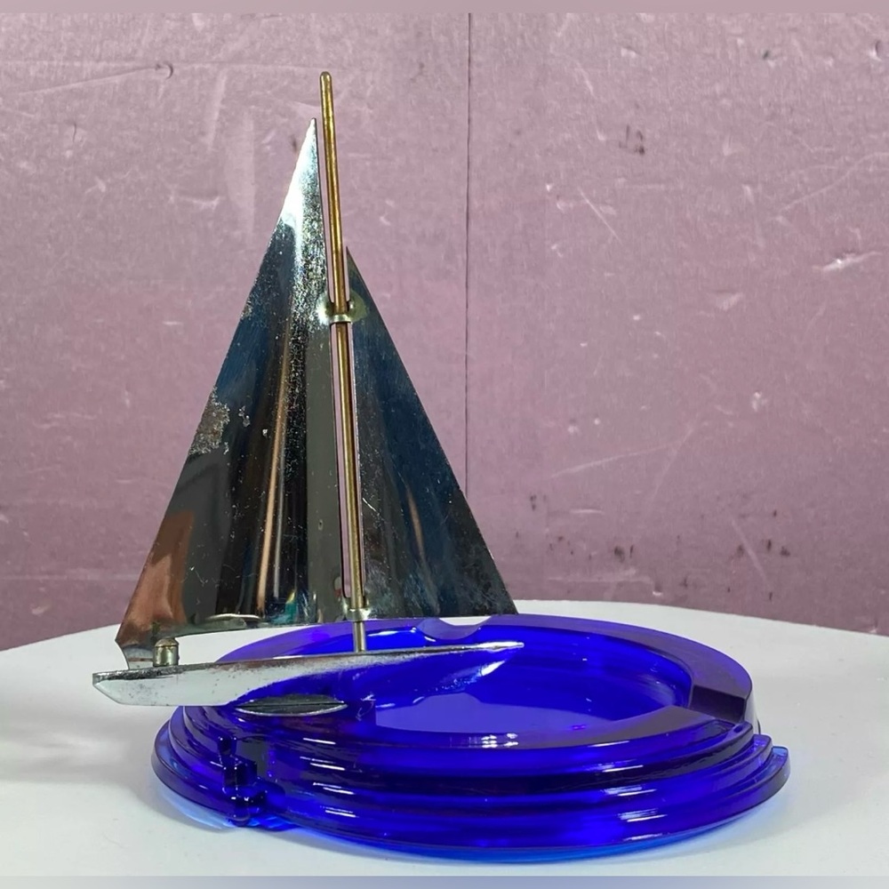 Vintage 1930s Sailboat Ashtray Hazel Atlas Art Deco Cobalt Blue Nautical…